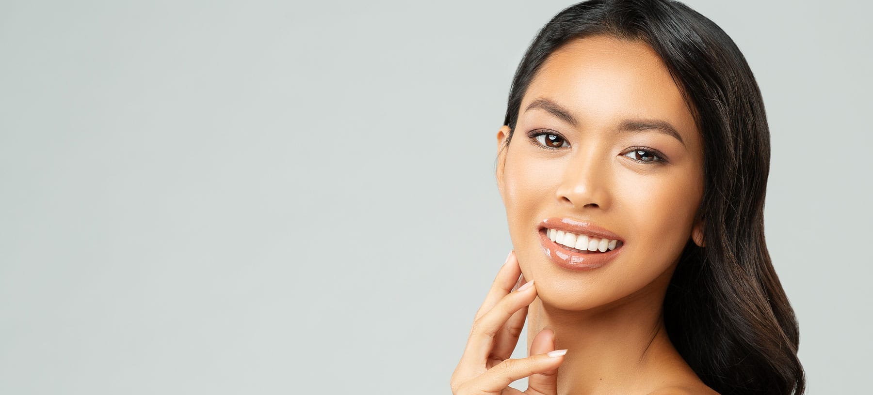Laser and energy-based skin treatment at Vida Bela Laser Center.